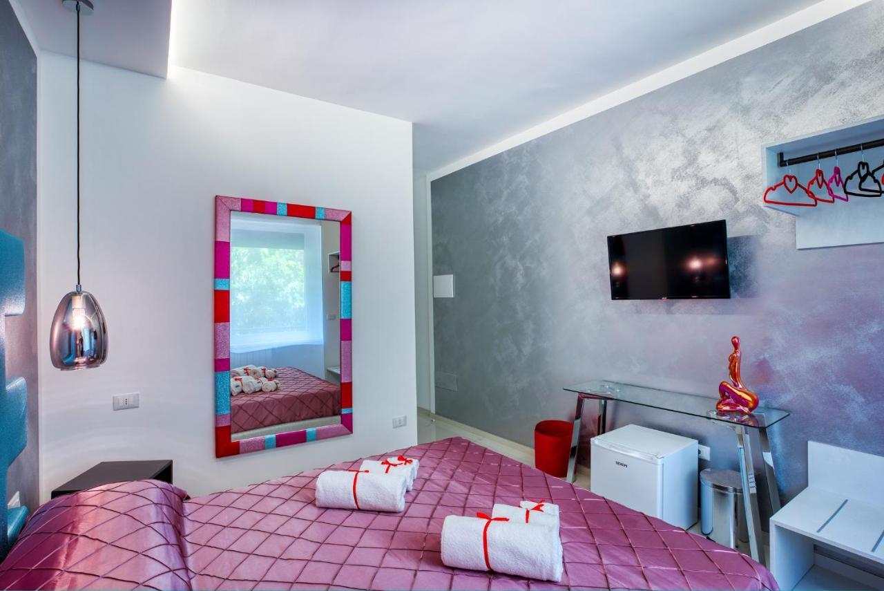 Distinto Suite & Rooms เลชเช ภายนอก รูปภาพ