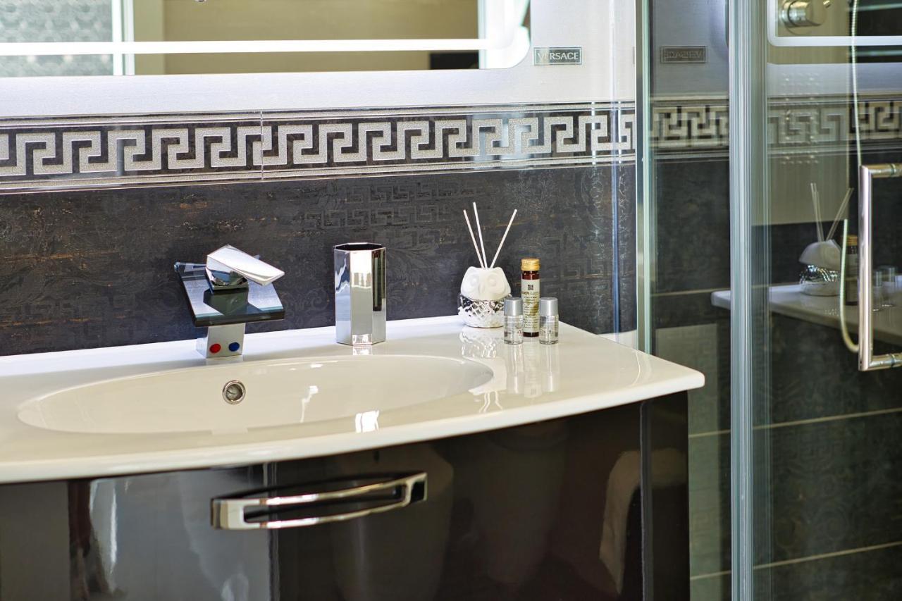 Distinto Suite & Rooms เลชเช ภายนอก รูปภาพ