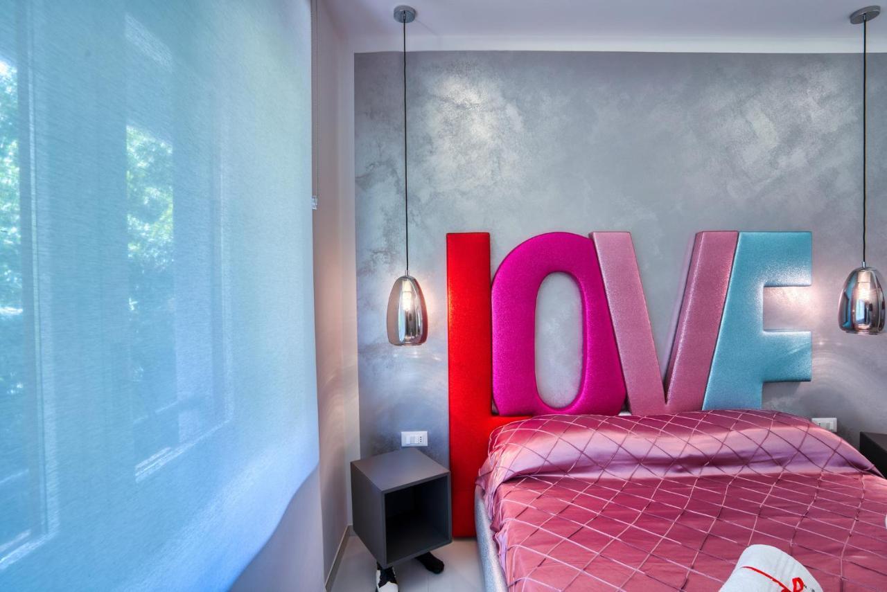 Distinto Suite & Rooms เลชเช ภายนอก รูปภาพ