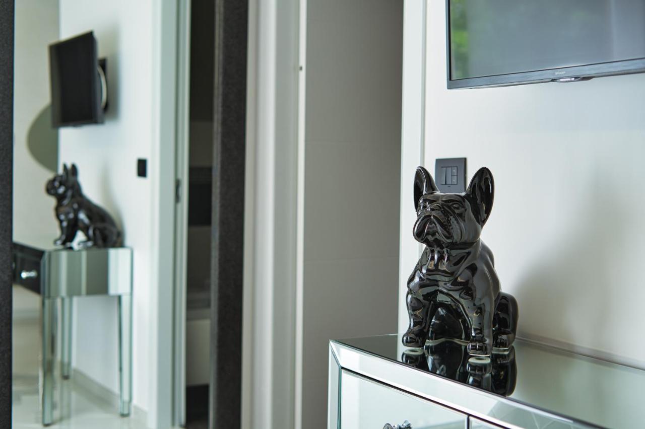 Distinto Suite & Rooms เลชเช ภายนอก รูปภาพ